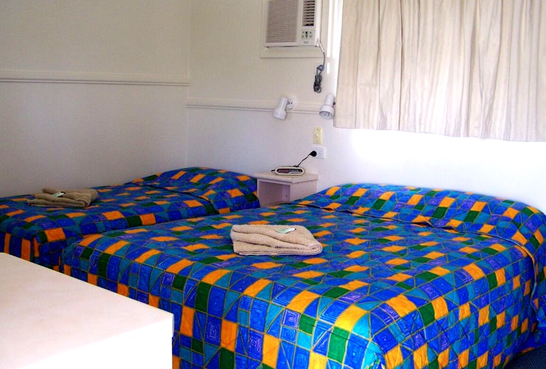 Clean cunnamulla Hotel Rooms